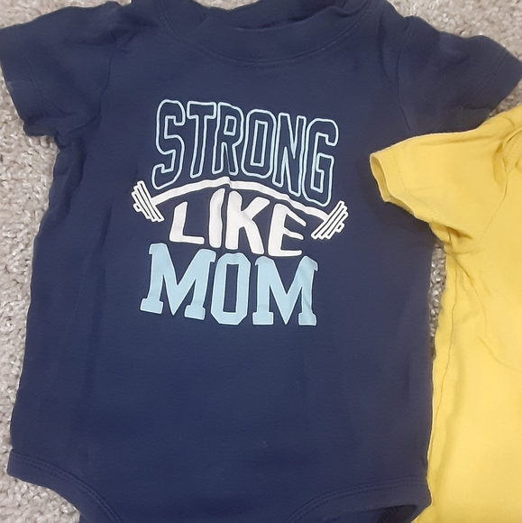 Carter's Onesies 18M Lot of 4 - Picture 6 of 10